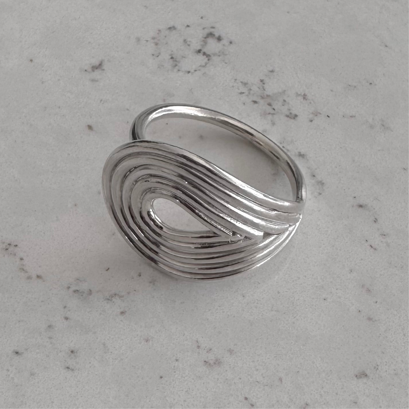 Anillo Gota